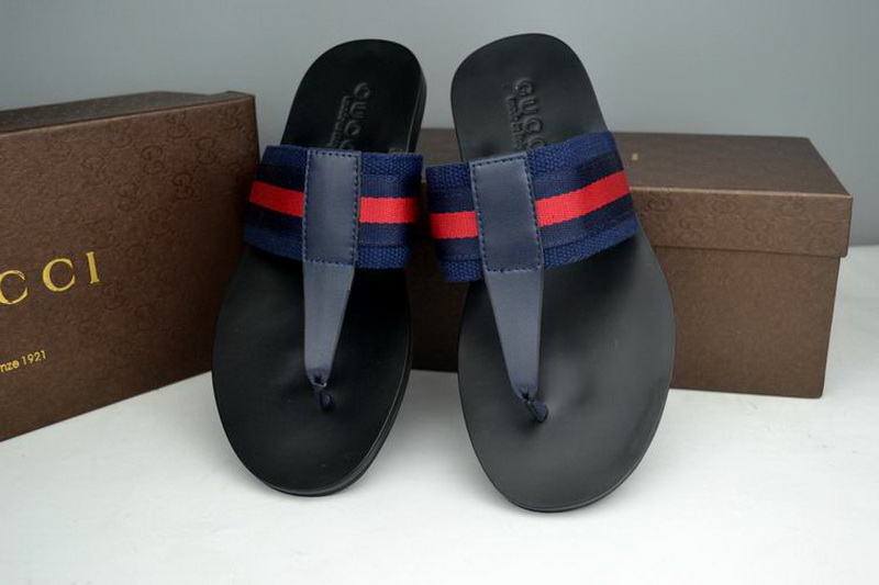 Gucci Slippers Woman--025